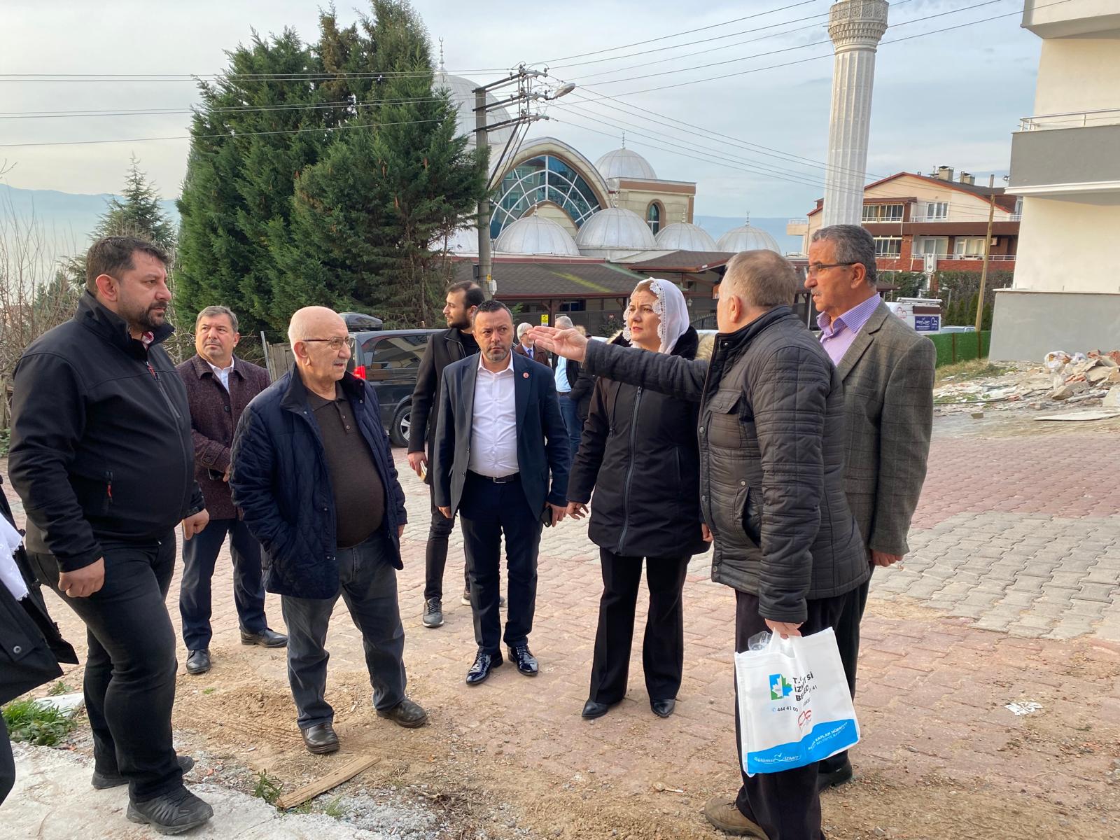 Hürriyet, sabah namazın sonrası Şeyh Edebali Camii cemaatiyle buluştu (6)