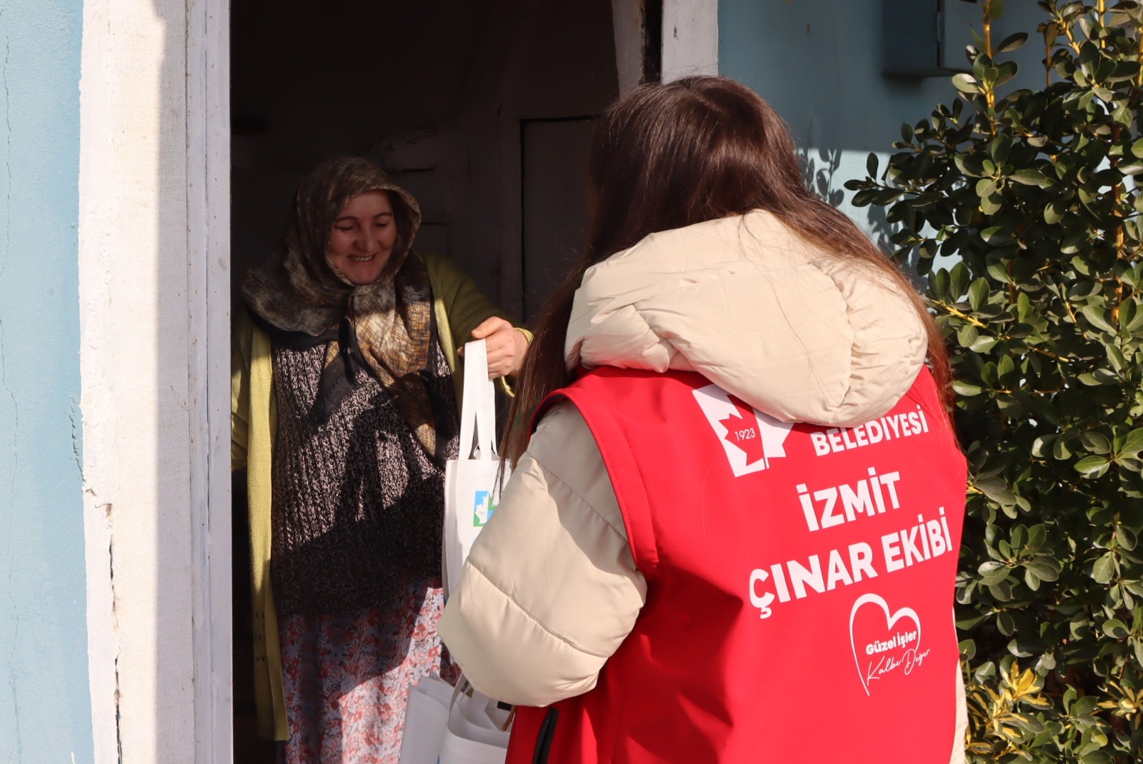 İzmit Belediyesi Çınar Ekibi Ambarcı ve Kaynarca Köyü sakinleriyle buluştu (10)