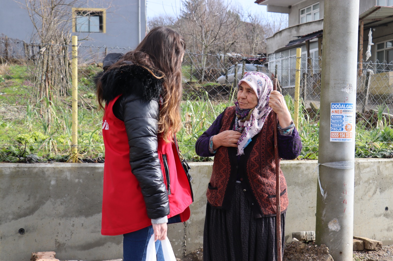 İzmit Belediyesi Çınar Ekibi Ambarcı ve Kaynarca Köyü sakinleriyle buluştu (4)