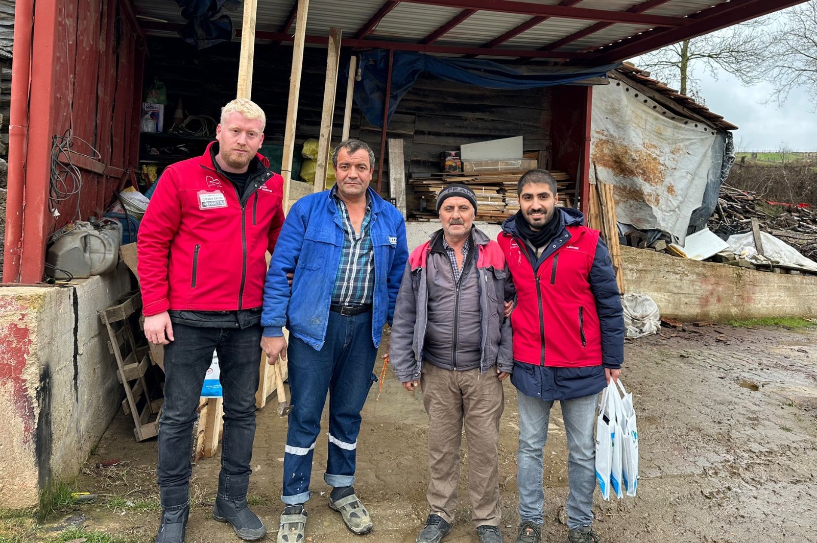 İzmit Belediyesi Çınar Ekibi Ambarcı ve Kaynarca Köyü sakinleriyle buluştu (6)