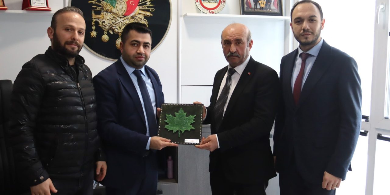İZMİT BELEDİYESİ KOORDİNATÖRLERİNDEN BAYBURTLULAR DERNEĞİ’NE ZİYARET