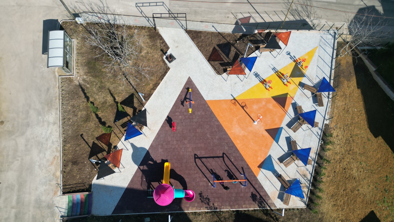 Izmit Belediyesi, öz kaynaklari ile Hatipköy'e yeni bir park kazandirdi (7)