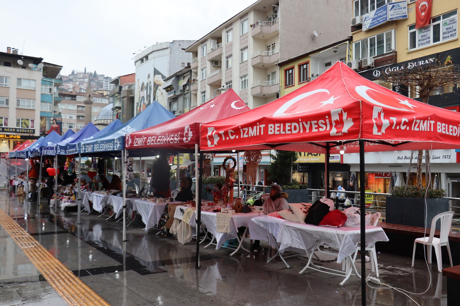 İzmitli kadınların el emeği ürünlere Sevgililer Gününde büyük ilgi (11)
