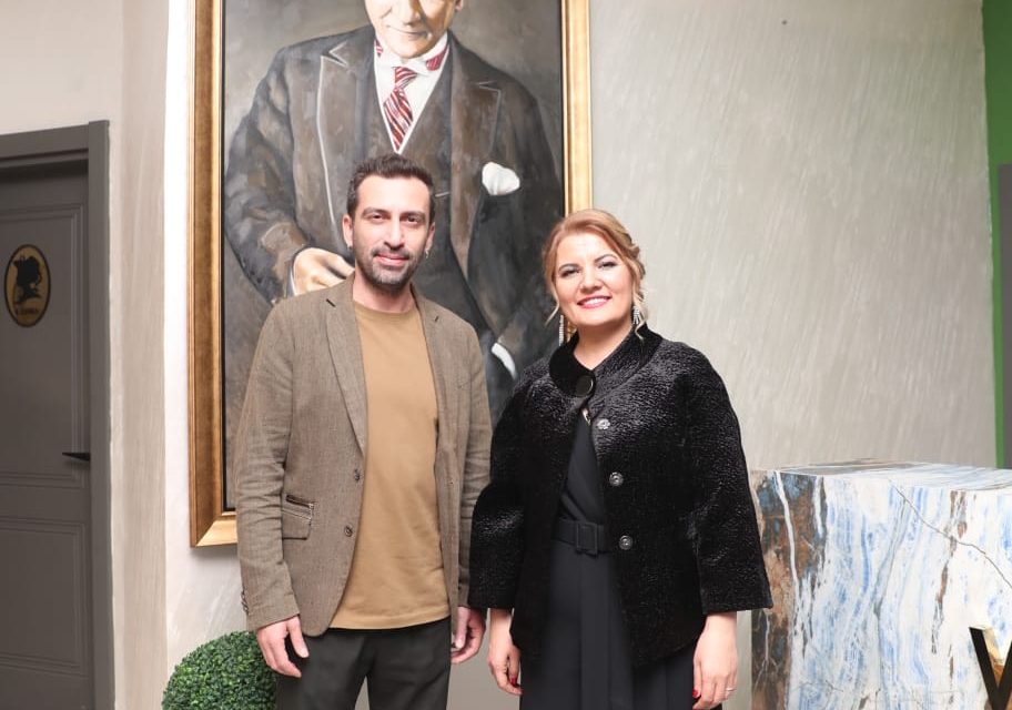 ÜNLÜ OYUNCU ERDEM YENER GALA COŞKUSUNA ORTAK OLDU