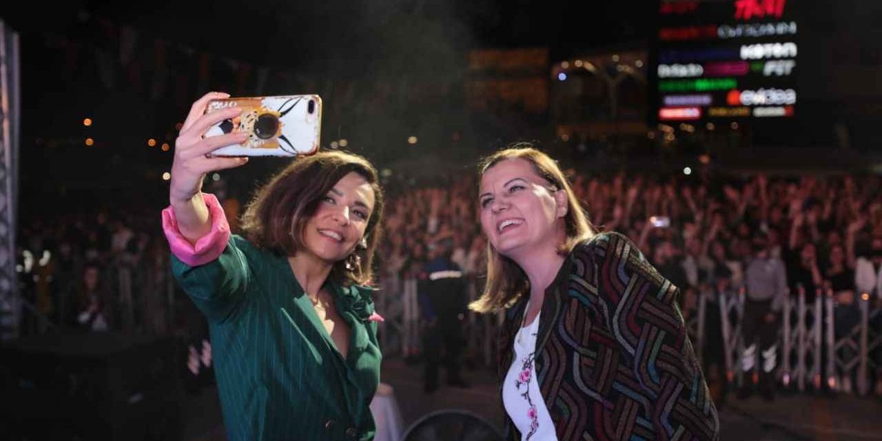 ÜNLÜ SANATÇI FATMA TURGUT ‘LEYLA HANIM’IN GALASINA GELİYOR