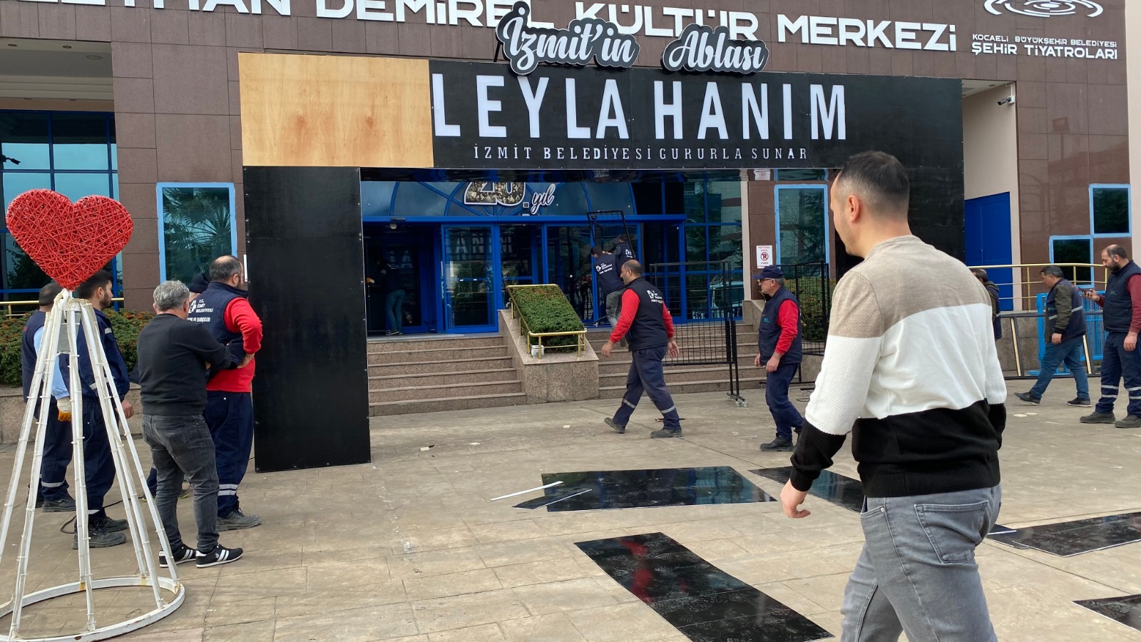 ‘Leyla Hanım’ galası için hazırlıklar hızla devam ediyor (1)