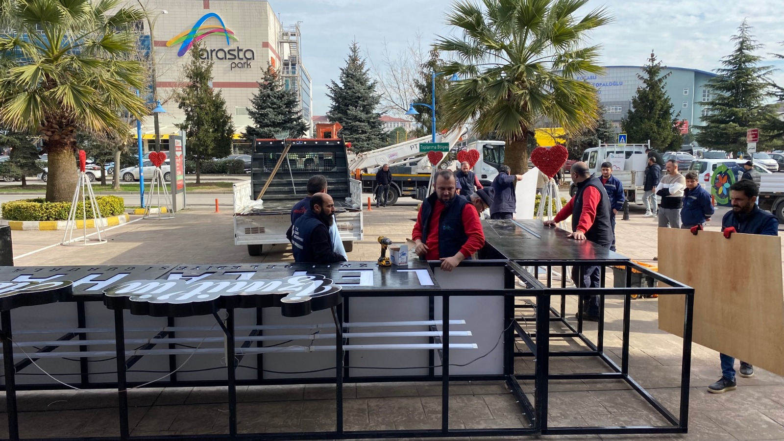 ‘Leyla Hanım’ galası için hazırlıklar hızla devam ediyor (7)