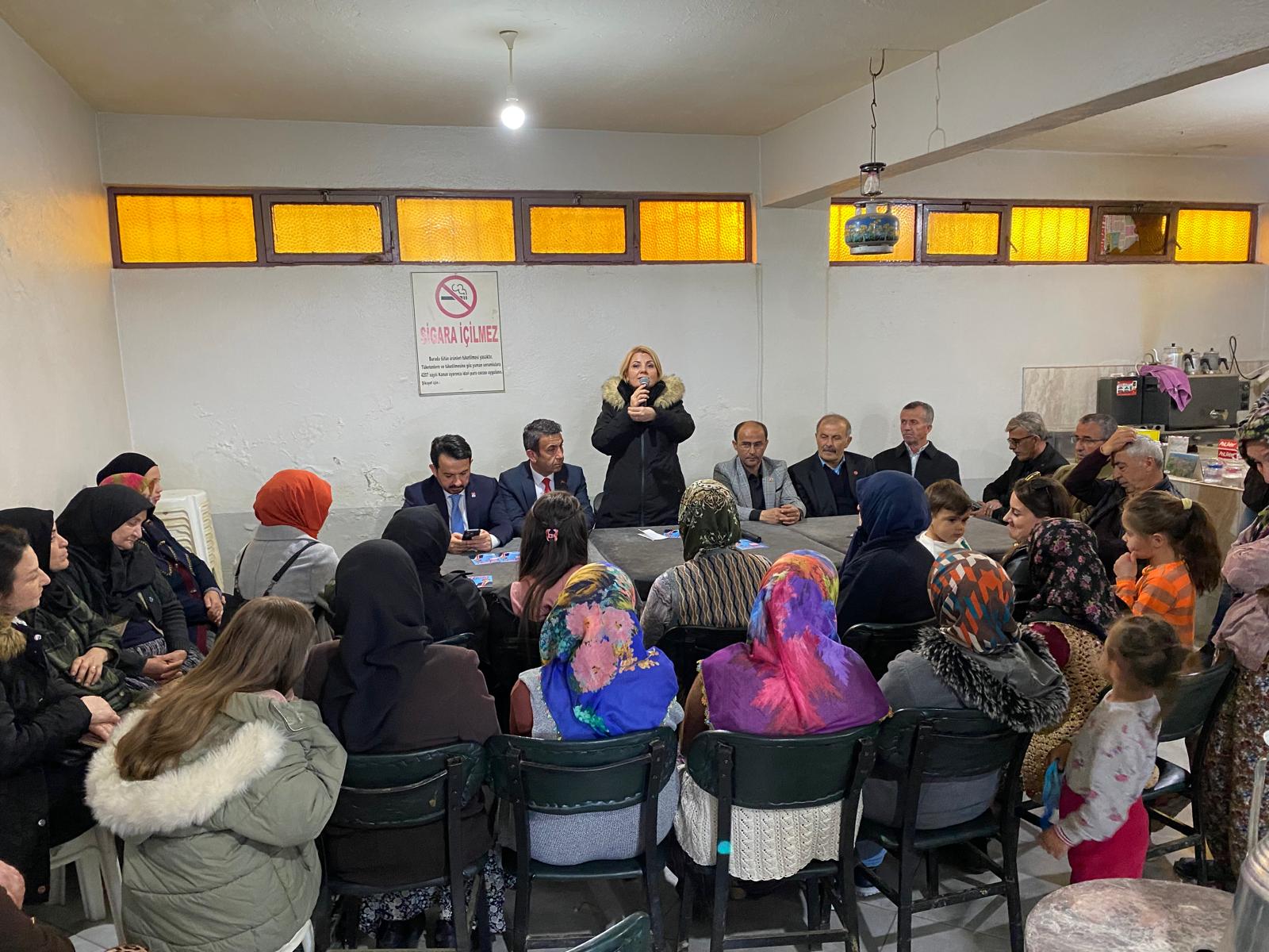 Başkan Hürriyet Bağlıca sakinleriyle buluştu (4)