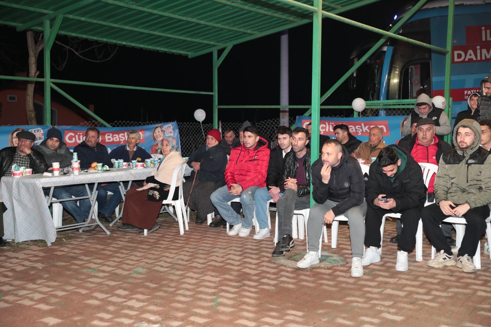 Başkan Hürriyet, Gedikli’de coşkuyla karşılandı (5)