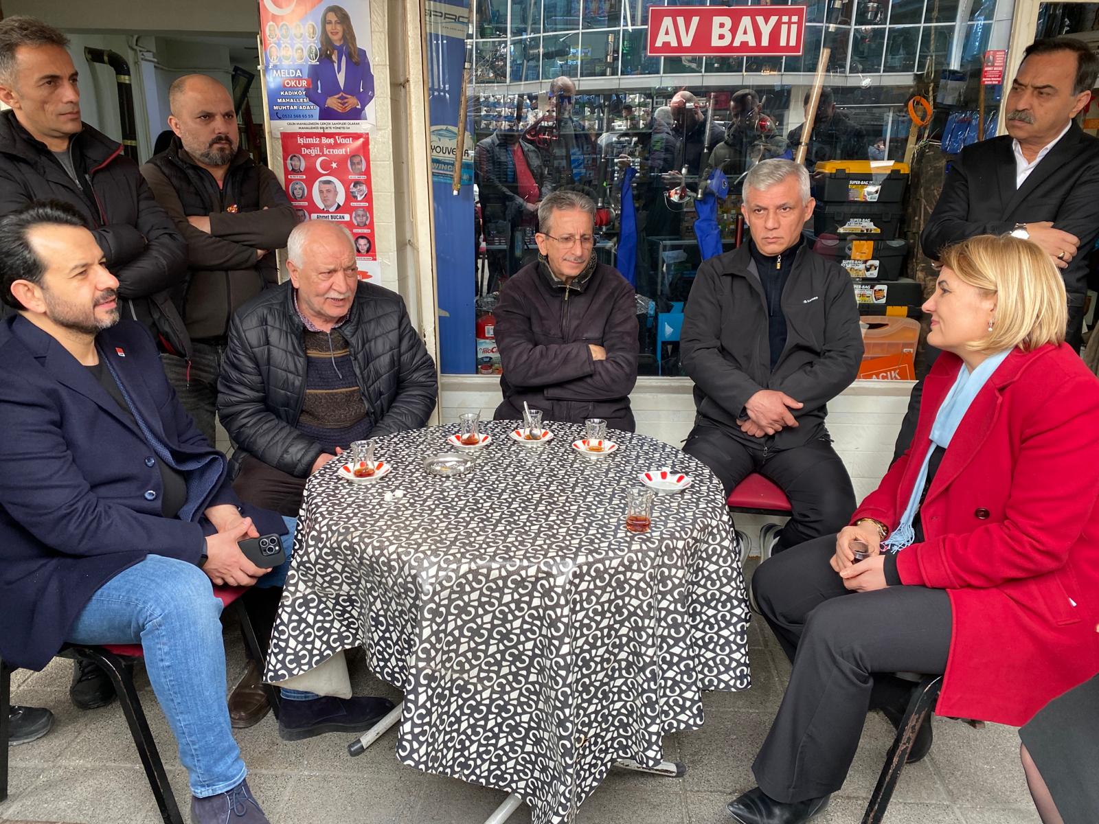 Başkan Hürriyet Kadıköy esnafını ziyaret etti (10)