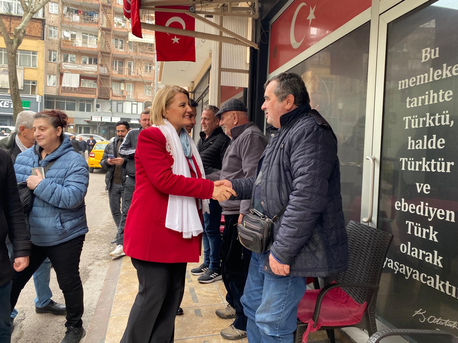 Başkan Hürriyet Kadıköy esnafını ziyaret etti (3)
