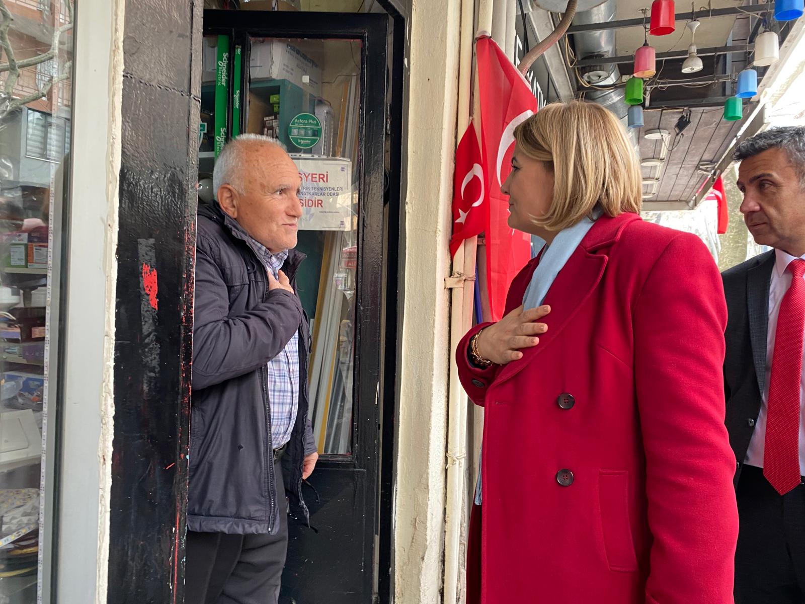 Başkan Hürriyet Kadıköy esnafını ziyaret etti (4)