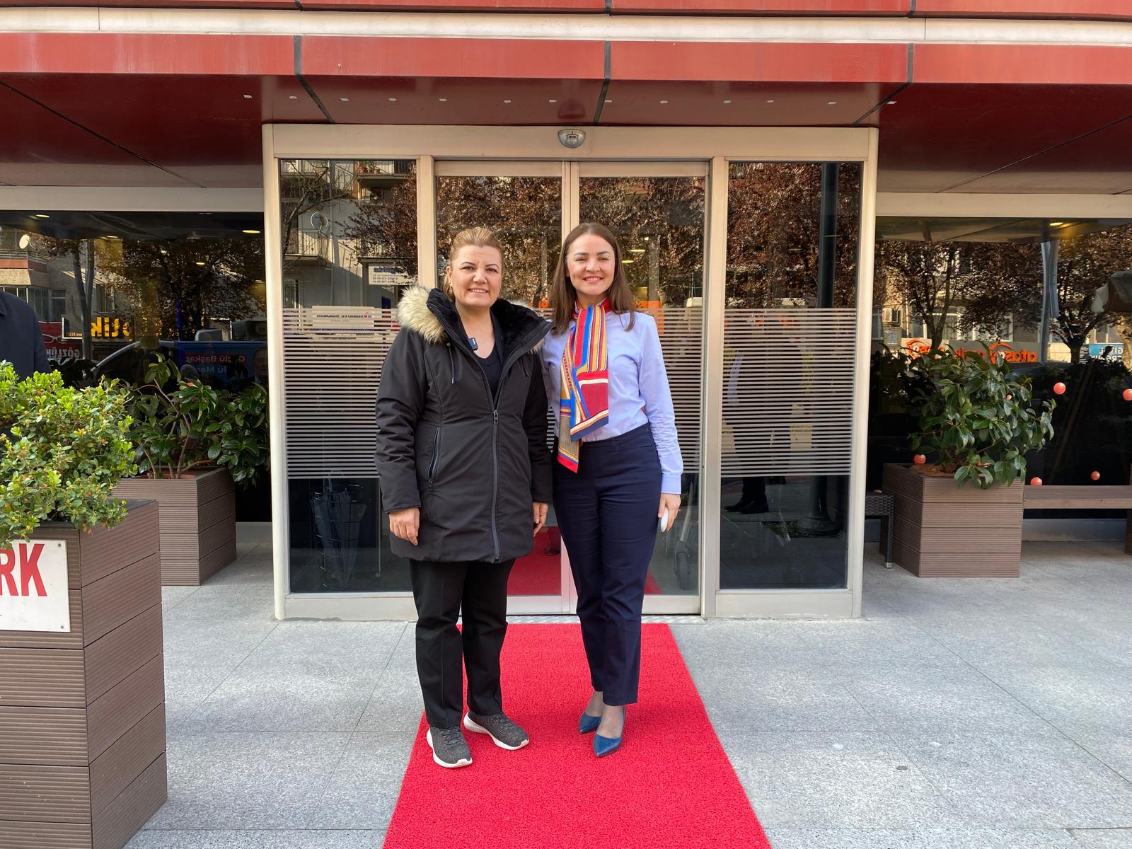 Başkan Hürriyet Kadıköy'de esnafı ziyaret etti (8)