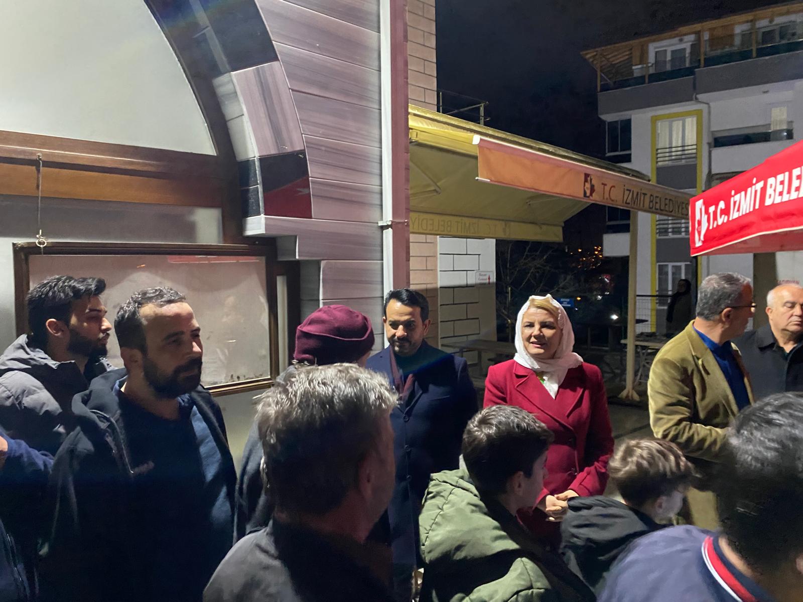 Başkan Hürriyet, Tepeköy Kemer Camii’nde teravih namazı sonrası cemaat ile buluştu (1)