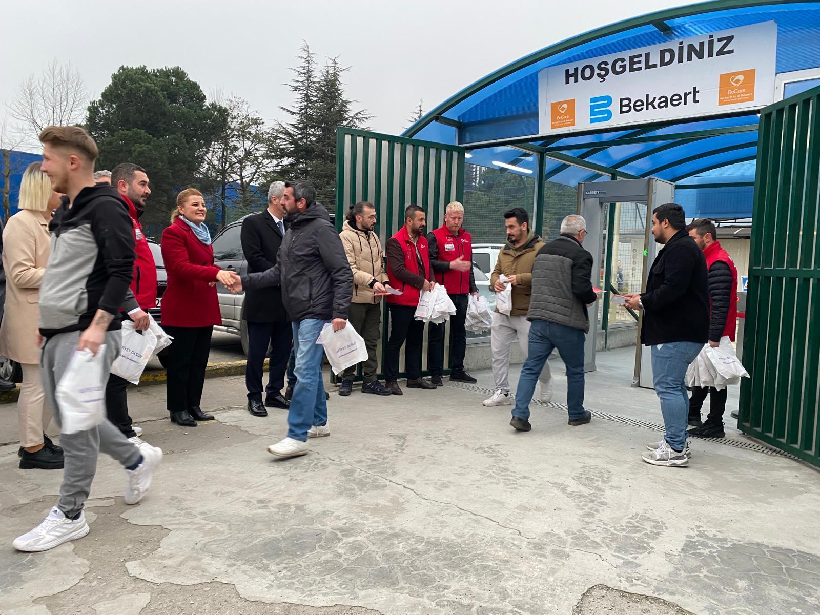 Başkan Hürriyet, geleneksel işçi ziyaretlerine Bekaert'te devam etti (1)