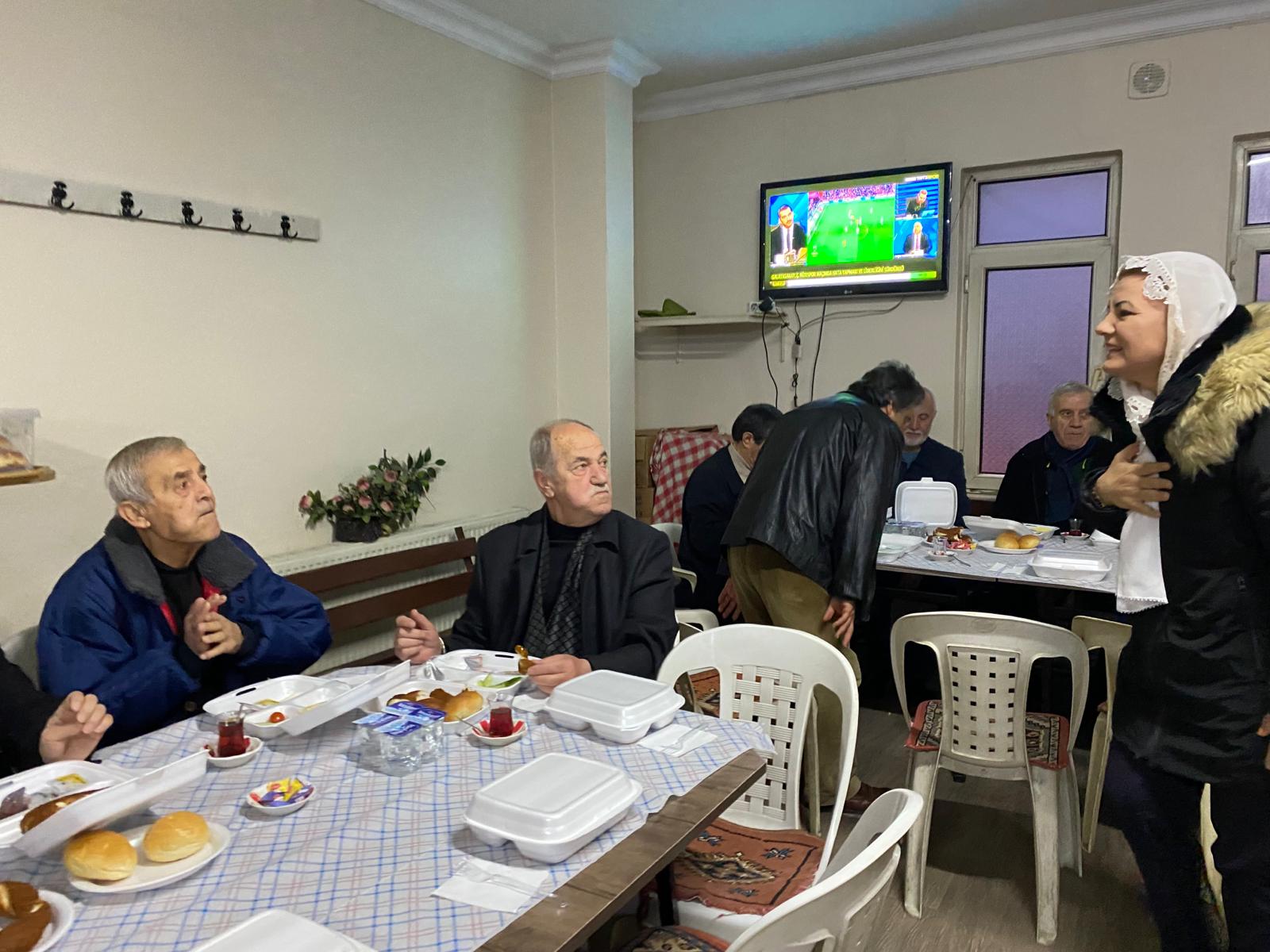 Baskan Hürriyet, hafta sonu mesaisine Zincirlikuyu Camii'nde basladi (4)