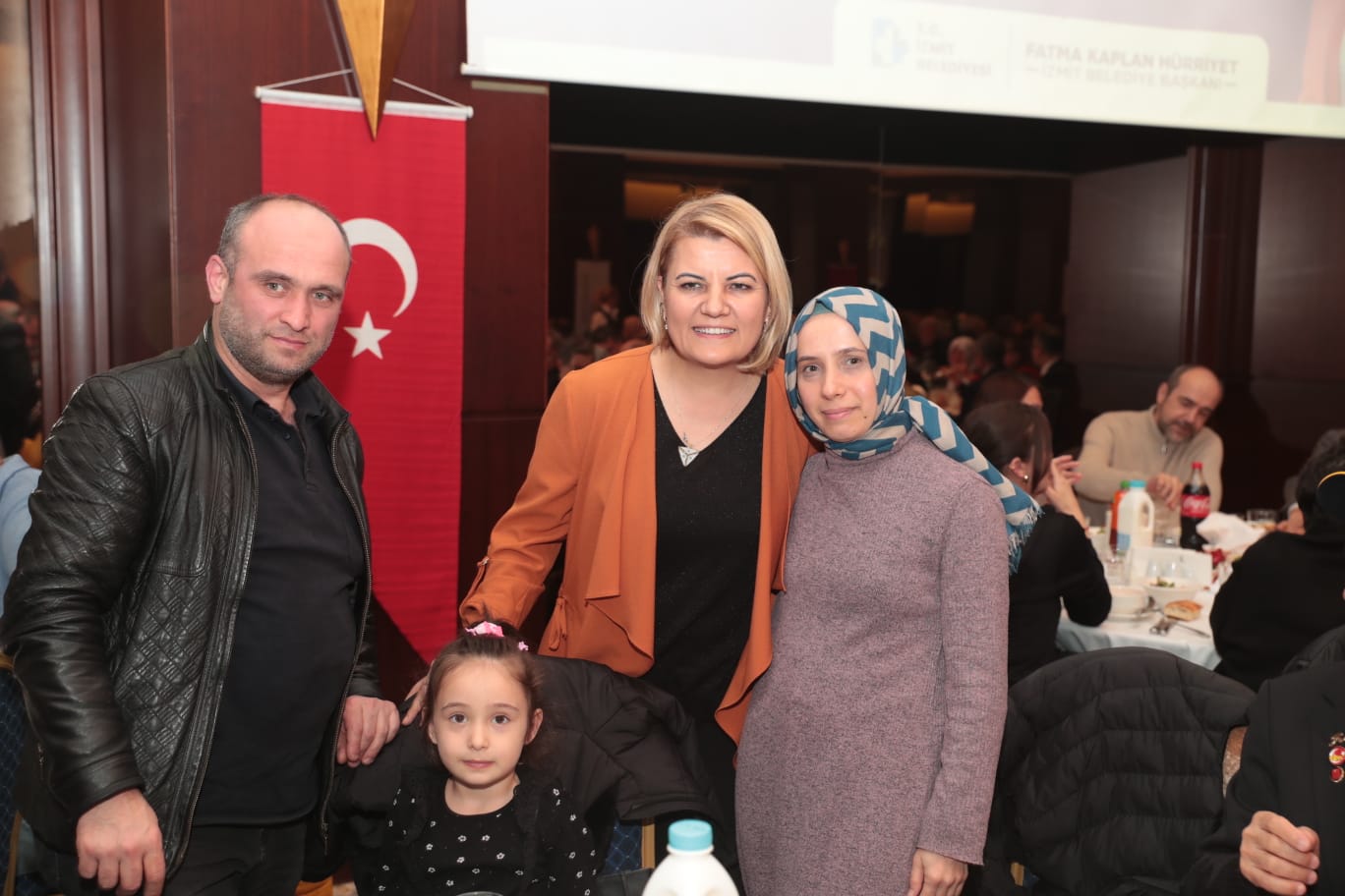 Başkan Hürriyet, şehit aileleri ve gazilerle İftar programında buluştu (14)