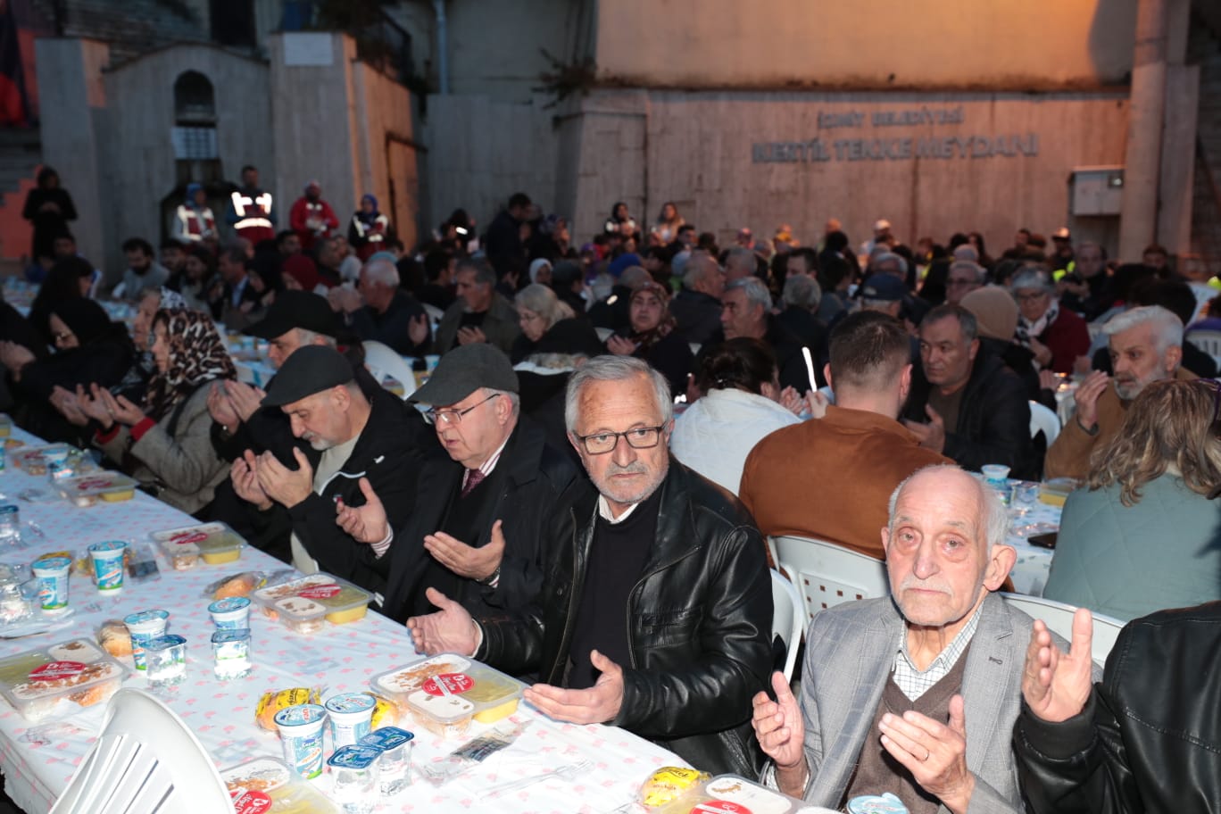 Hürriyet Halk İftarında Veli Ahmet ve Hacıhızır sakinleriyle buluştu (17)
