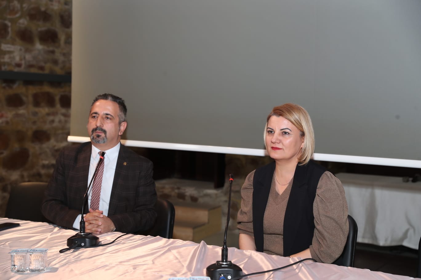 Hürriyet'ten, MMO Kocaeli Sube Baskani Mehmet Ali Elma'ya hayirli olsun ziyareti (3)