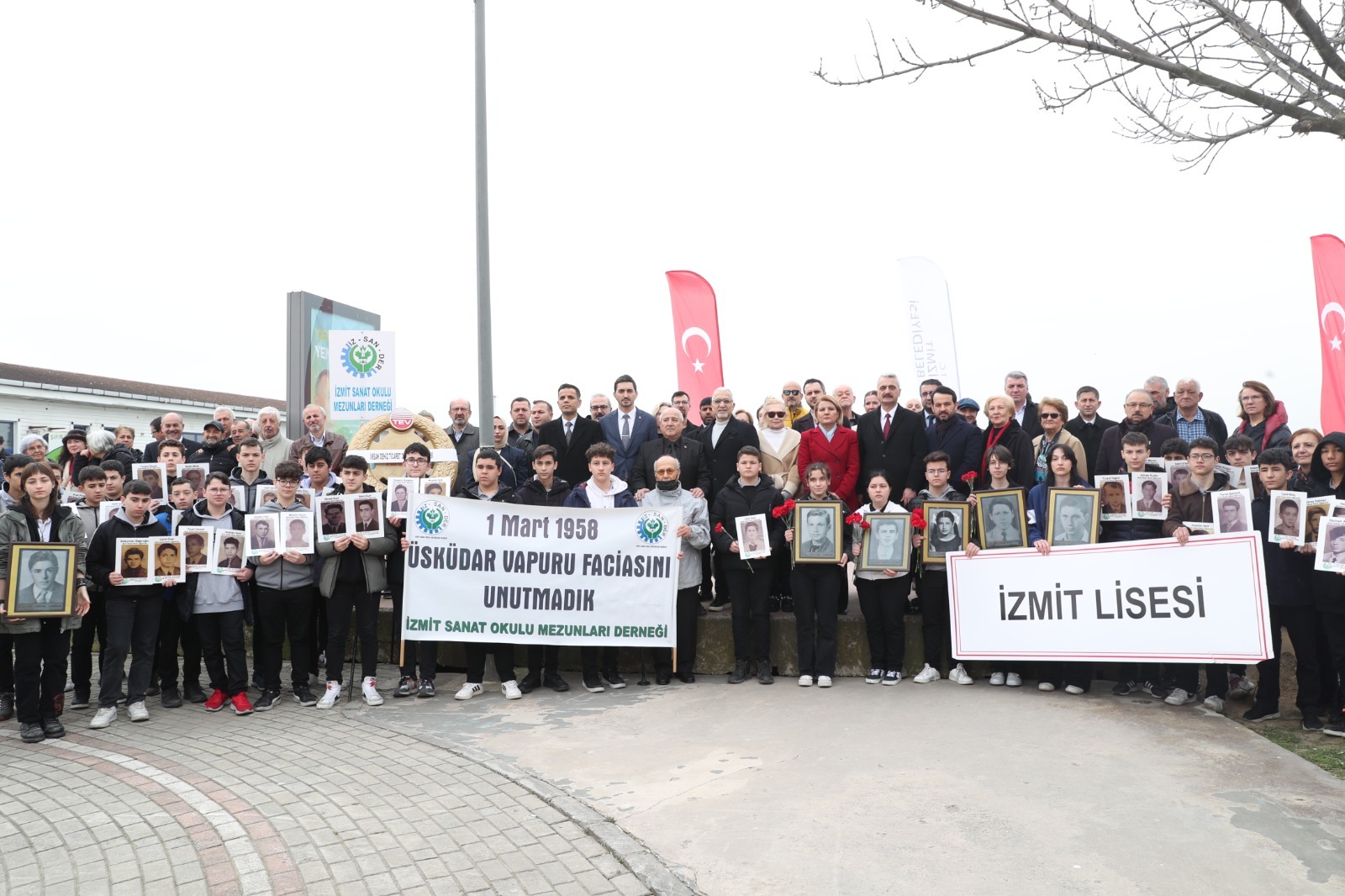 Izmit Belediyesi, 1 Mart Üsküdar Vapuru Faciasinda yasamini yitirenleri andi (7)