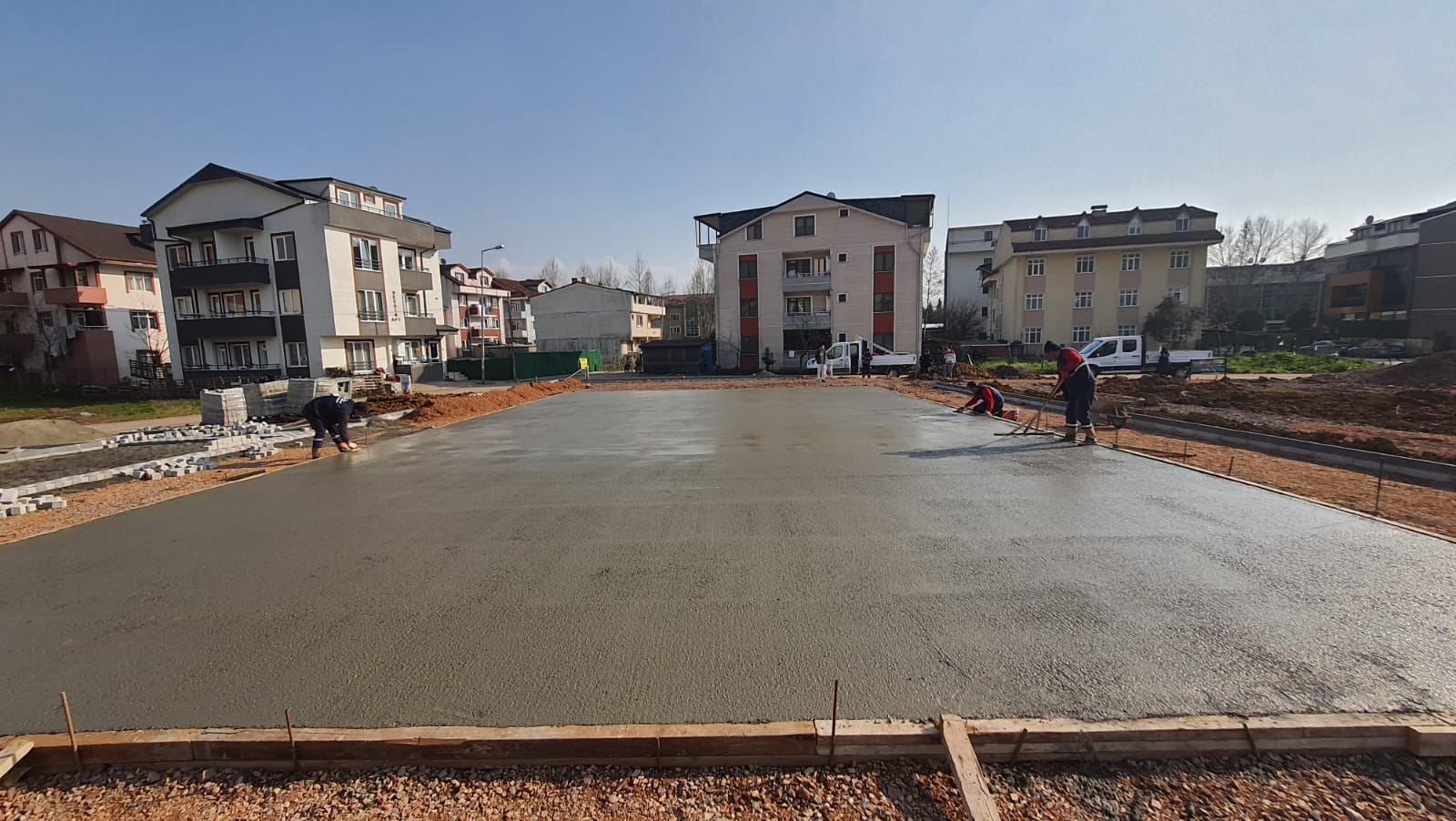 Izmit Belediyesi, Alikahya Fatih Mahallesi'ne yeni park kazandiriyor (7)
