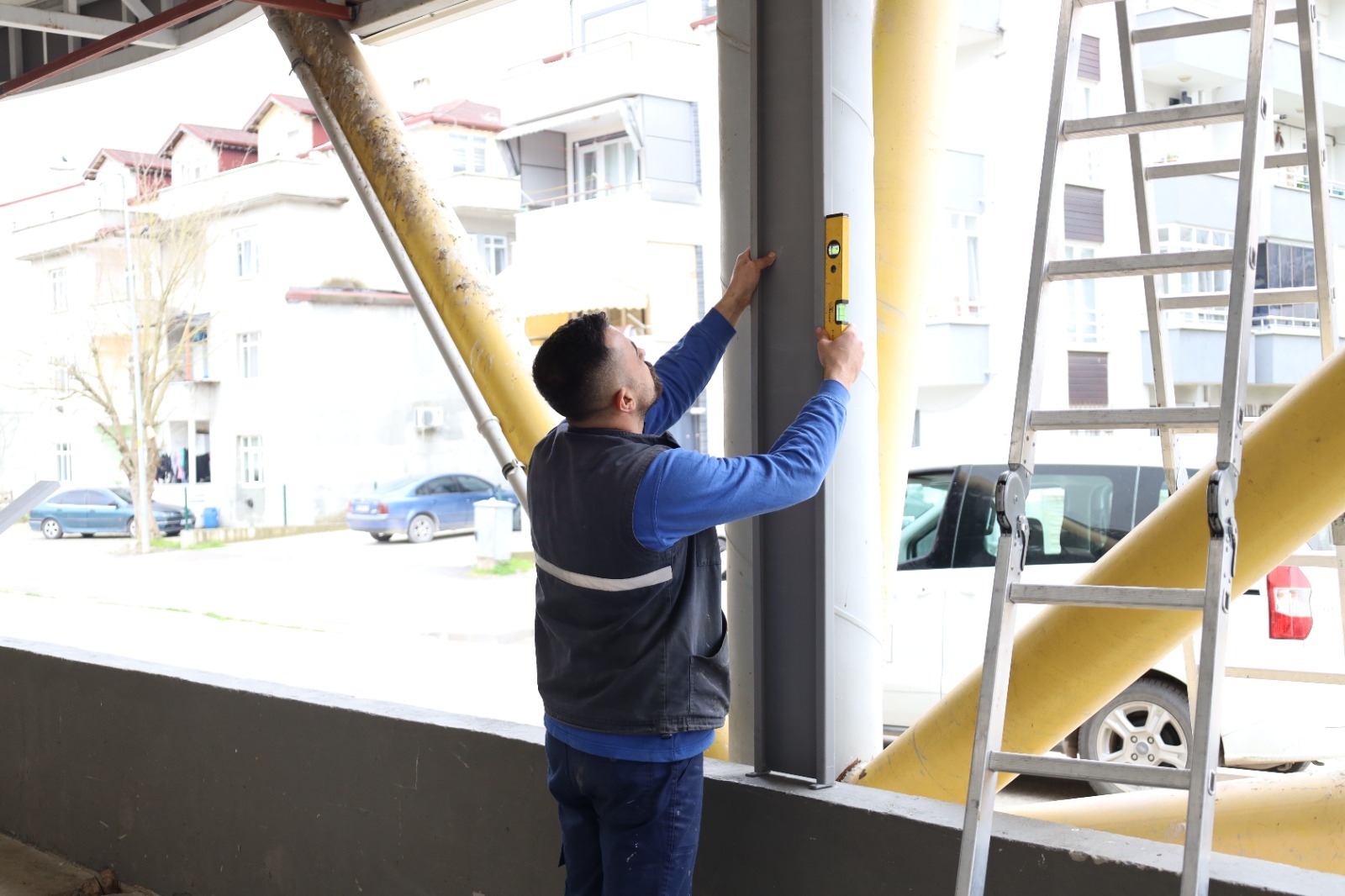 İzmit Belediyesi, Alikahya Kapalı Pazarını konfora kavuşturuyor (2)