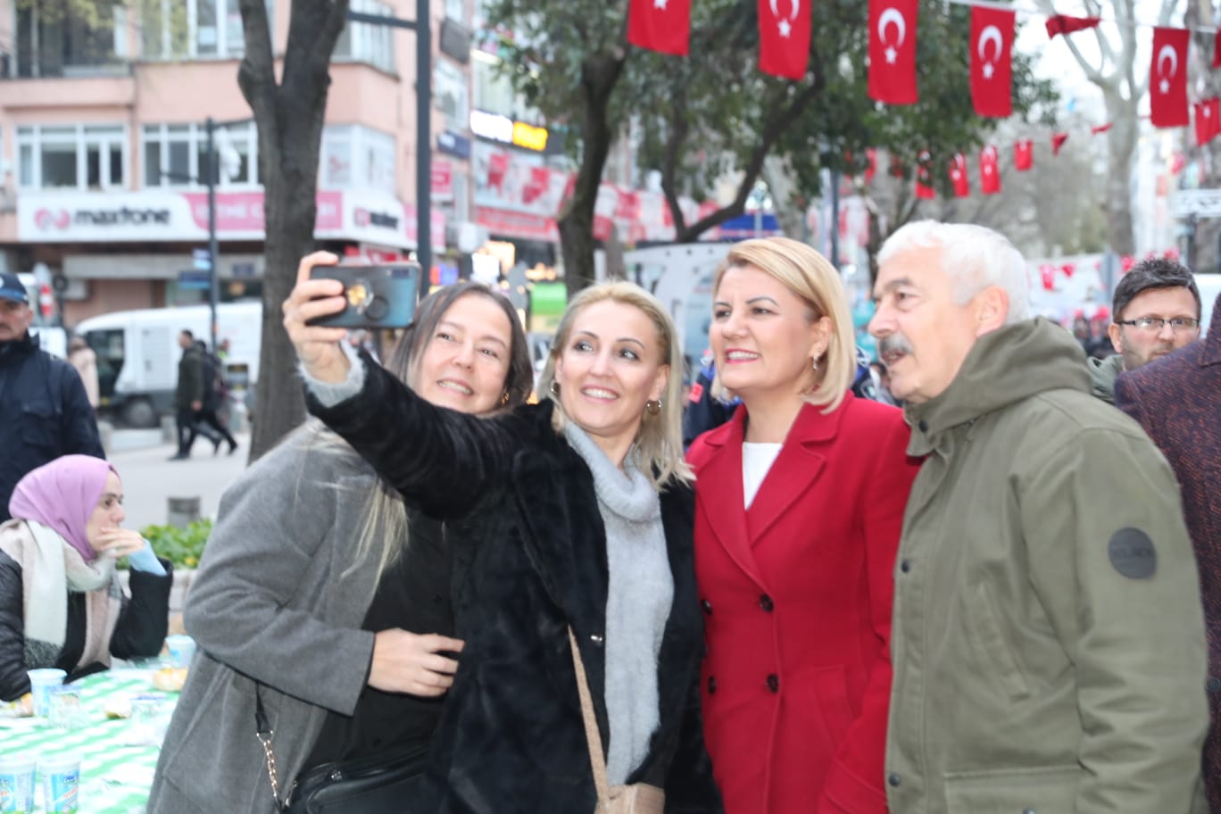 Izmit Belediyesi Halk Iftari (3)