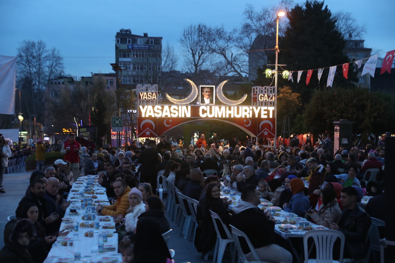 Izmit Belediyesi Halk Iftari (5)