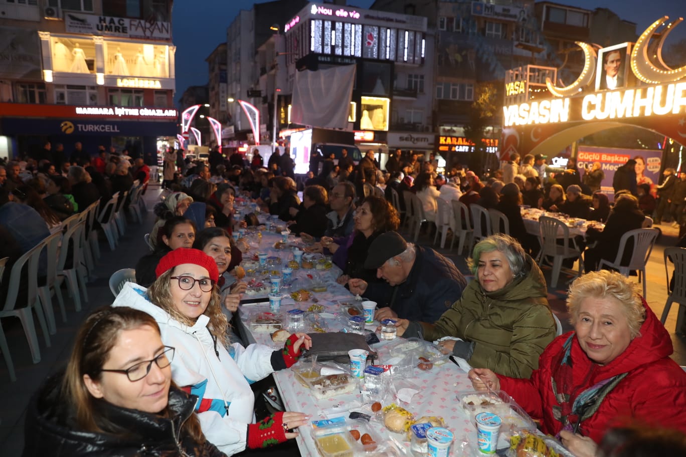 Izmit Belediyesi Halk Iftari (7)