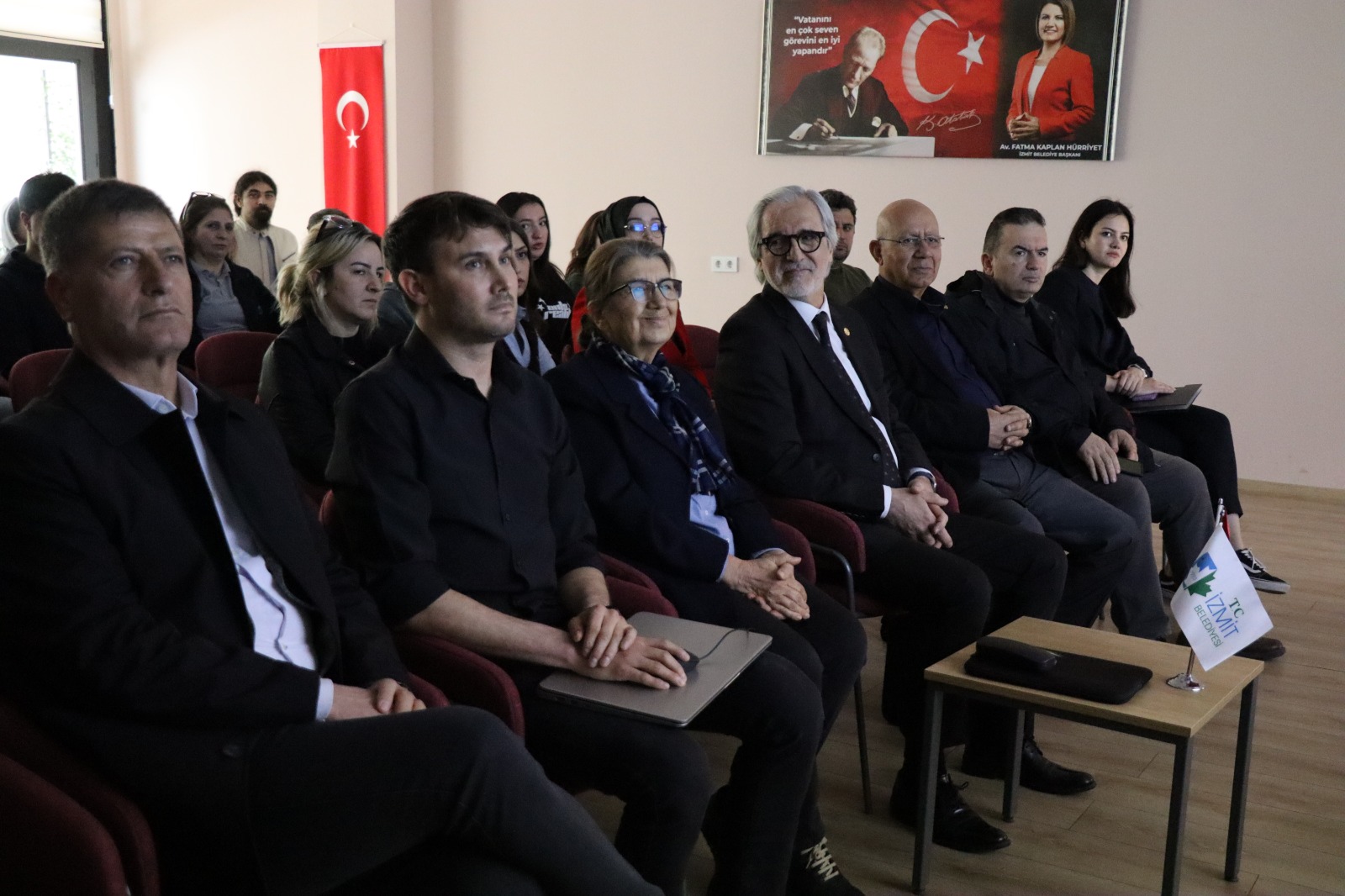 Izmit Belediyesi Kütüphaneler Haftasi'nda arsivciligi konustu (4)