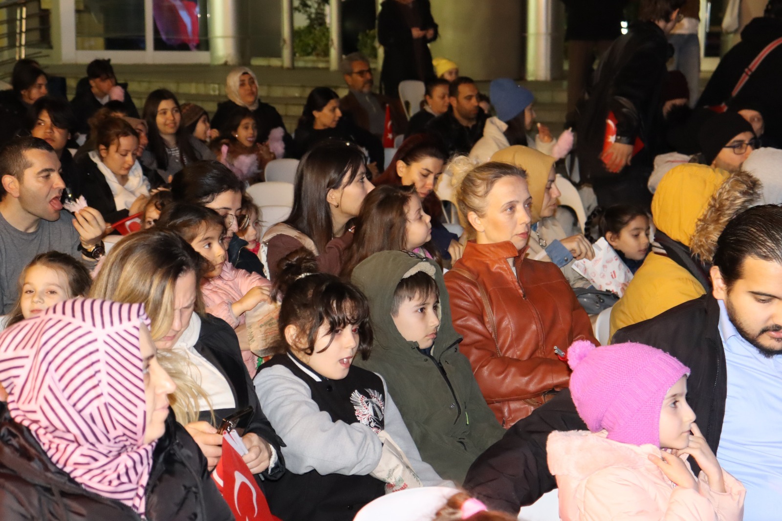 İzmit Belediyesi Ramazan ayı etkinlikleri yoğun ilgiyle başladı (1)