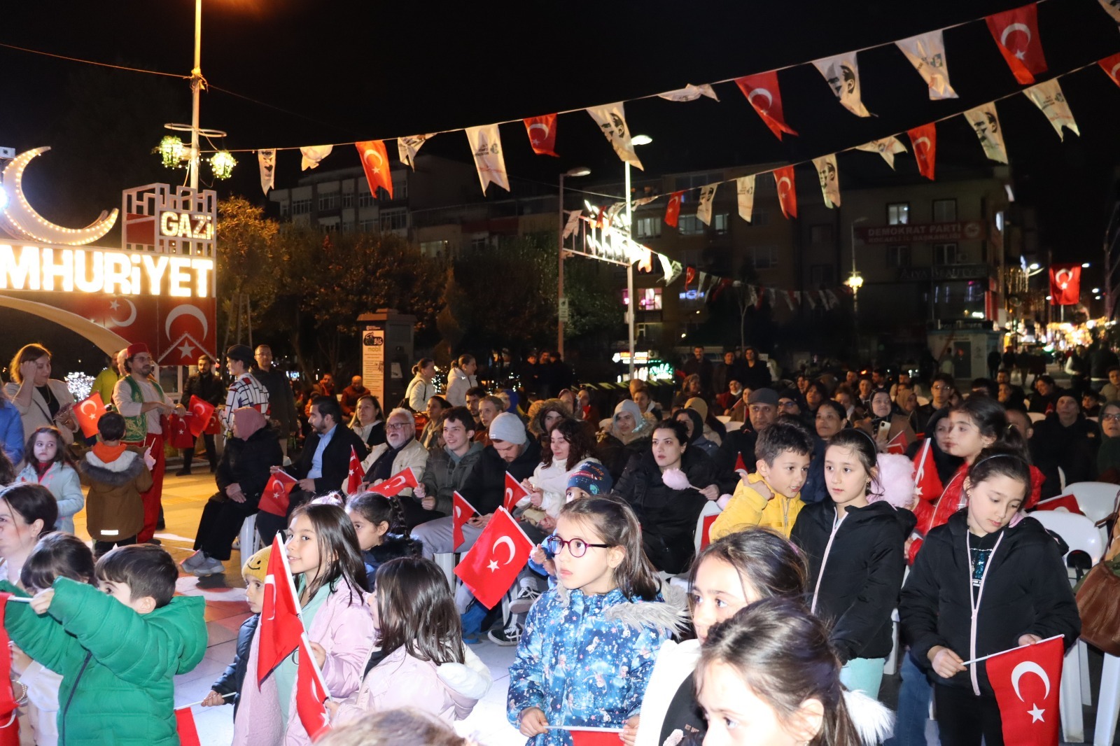 İzmit Belediyesi Ramazan ayı etkinlikleri yoğun ilgiyle başladı (5)