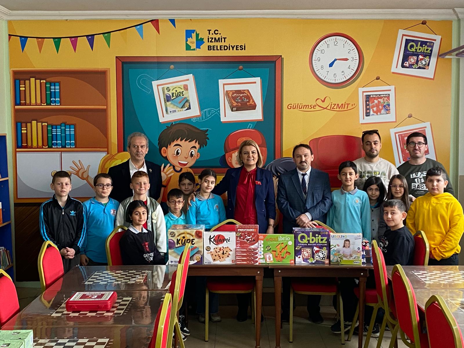 İzmit Belediyesi, Tavşantepe İlkokulu’na Akıl ve Zeka Oyunları Sınıfı kazandırdı (2)
