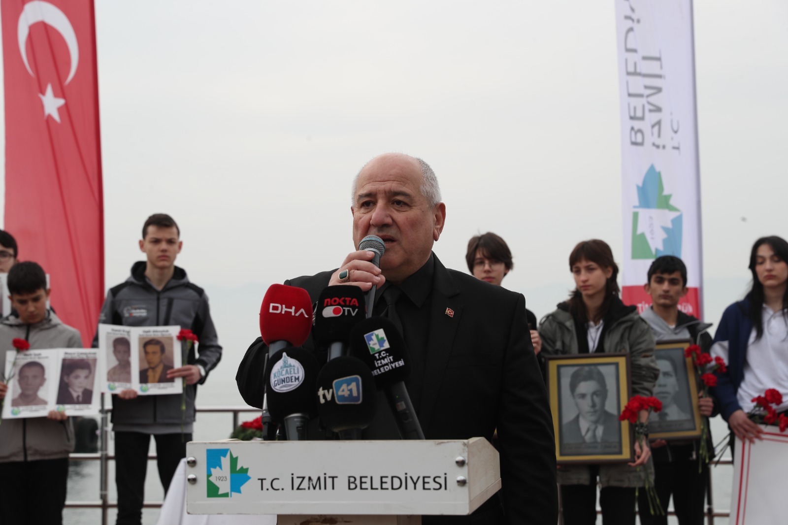 Izmit Sanat Okulu Mezunlari Dernegi Baskani Levent Bahadir