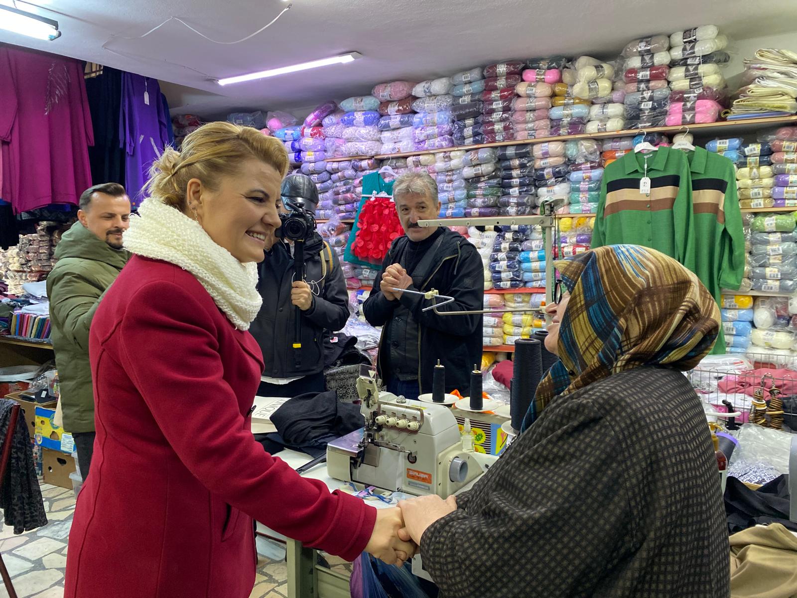 Kadıköy esnafı Başkan Hürriyet’i sevgiyle kucakladı (2)
