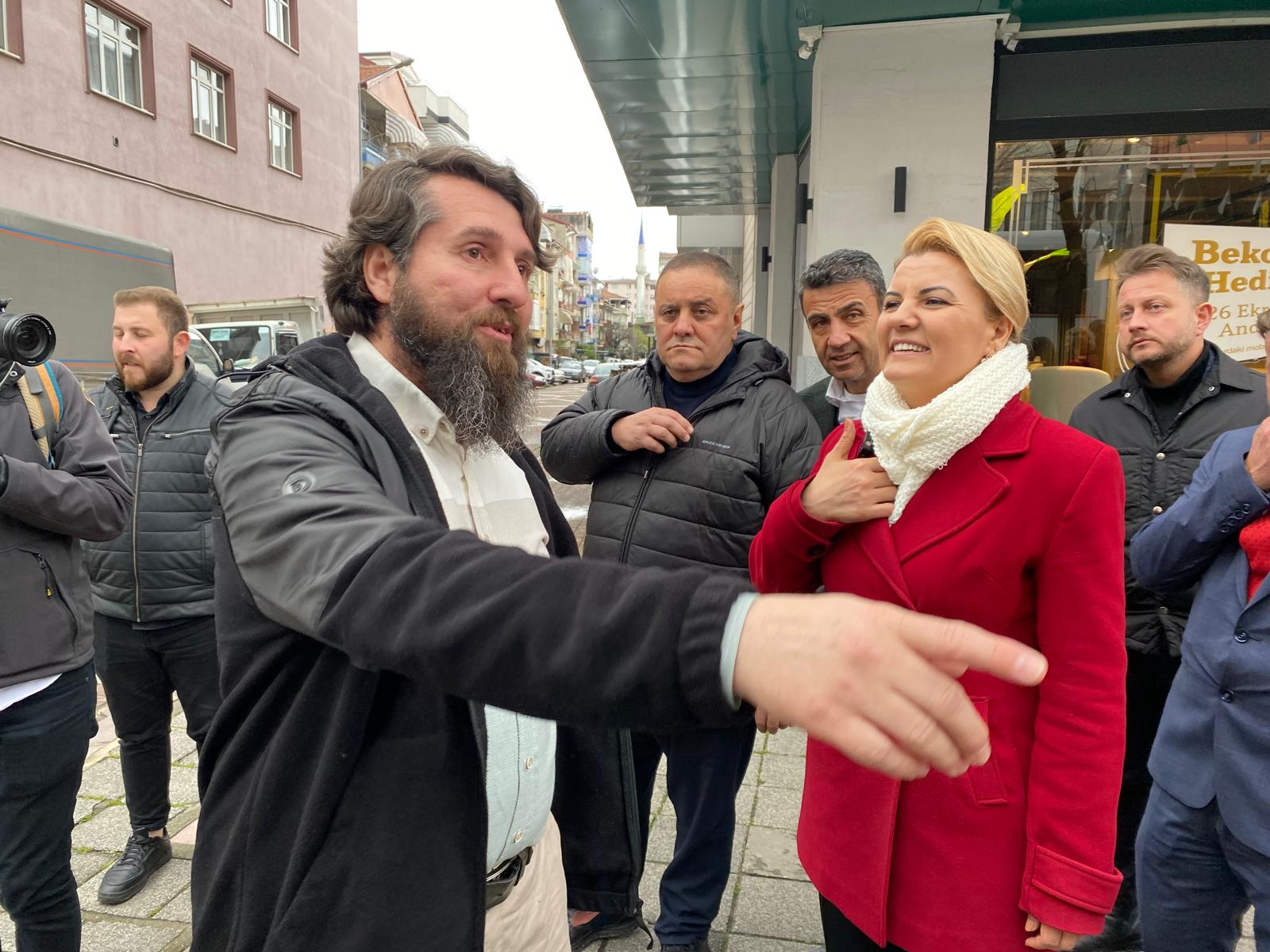Kadıköy esnafı Başkan Hürriyet’i sevgiyle kucakladı (3)