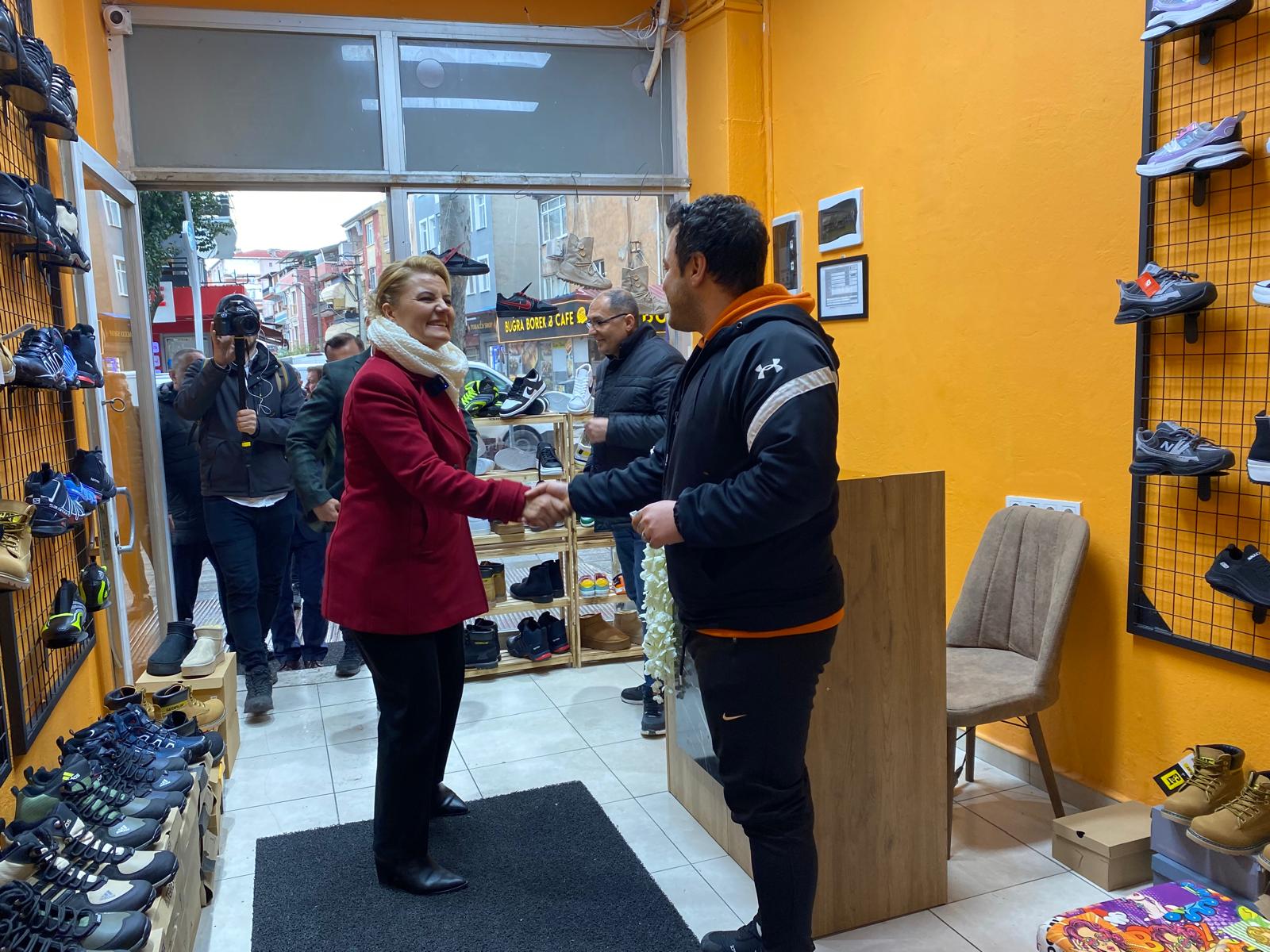 Kadıköy esnafı Başkan Hürriyet’i sevgiyle kucakladı (6)