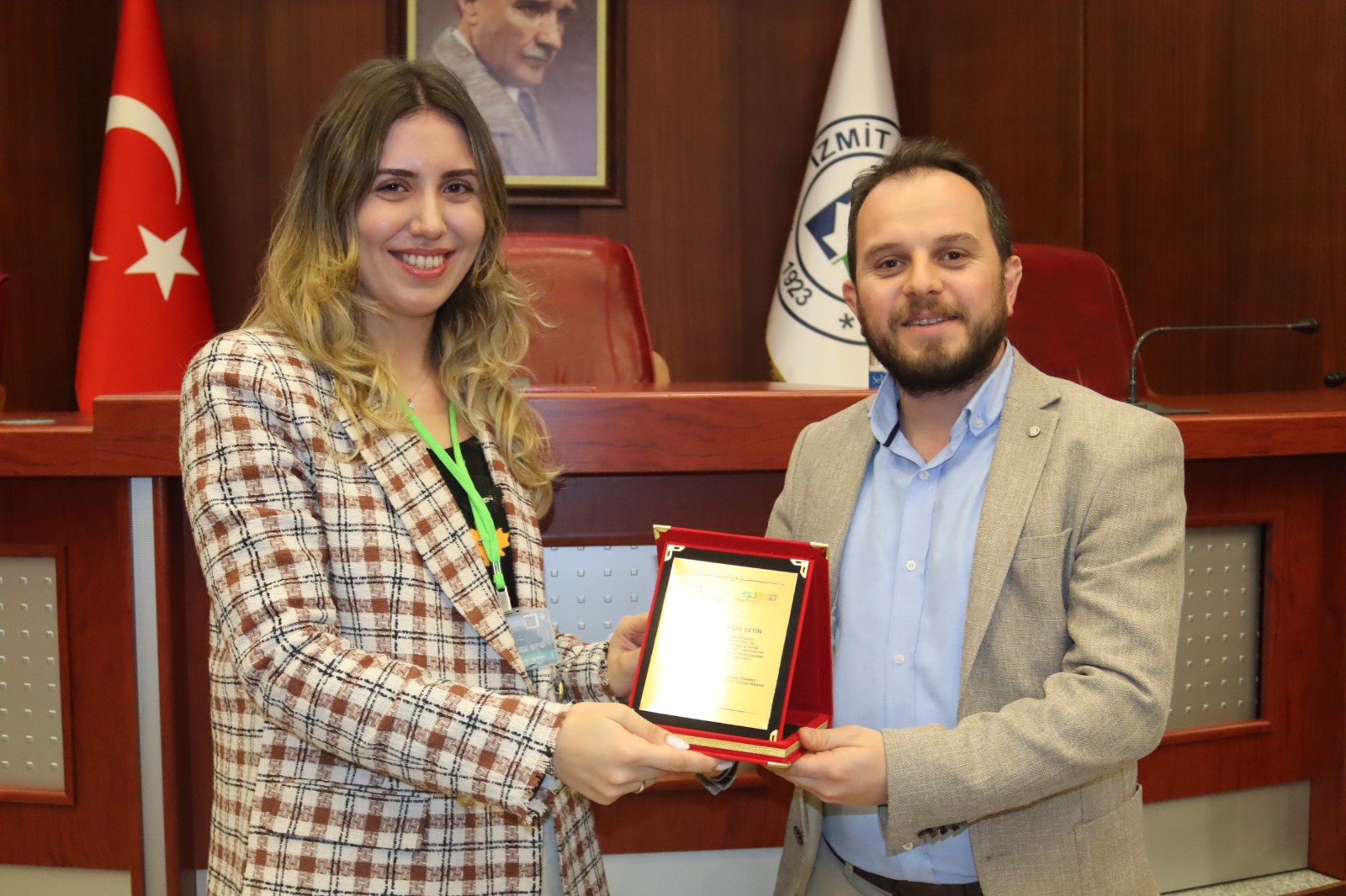 Plaket Takdimi (2)