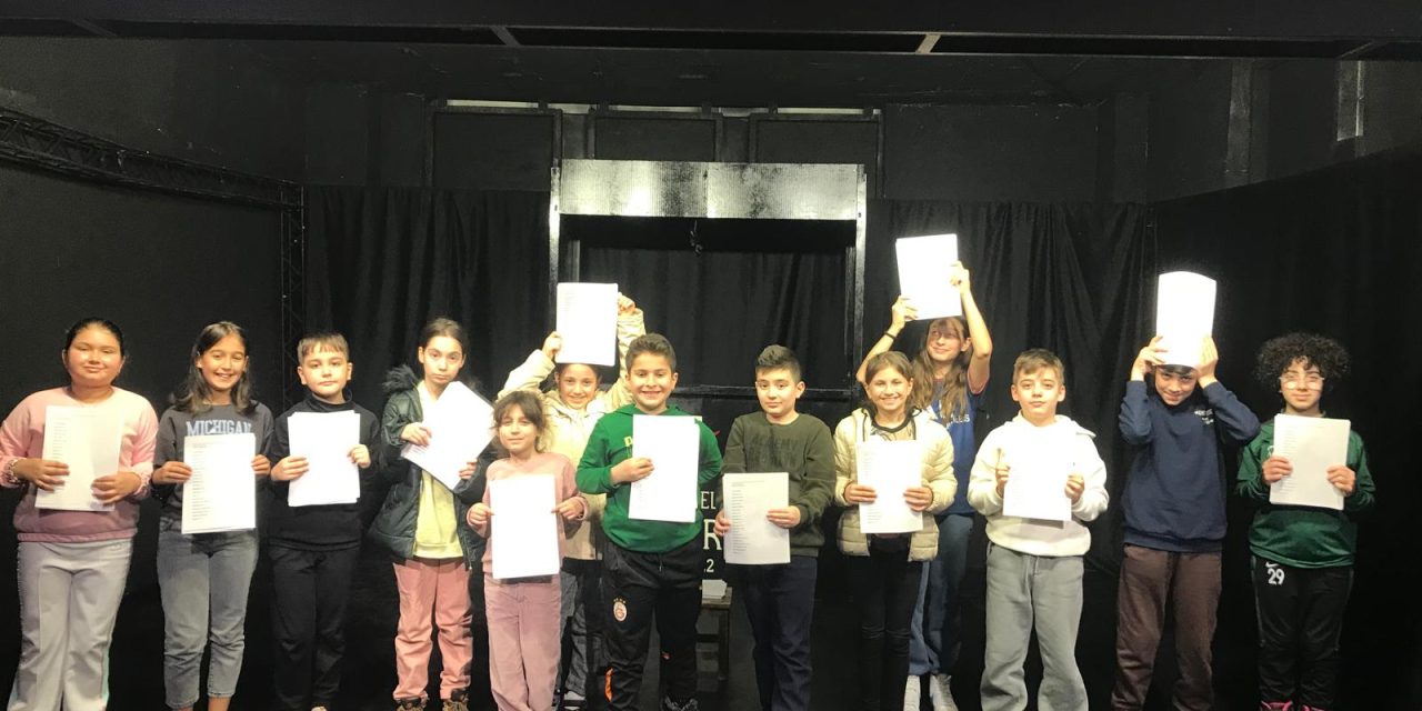 SANAT AKADEMİSİ TİYATRO BÖLÜMÜ KURSİYERLERİ İKİ YENİ OYUNLA SEYİRCİ KARŞISINA ÇIKACAK