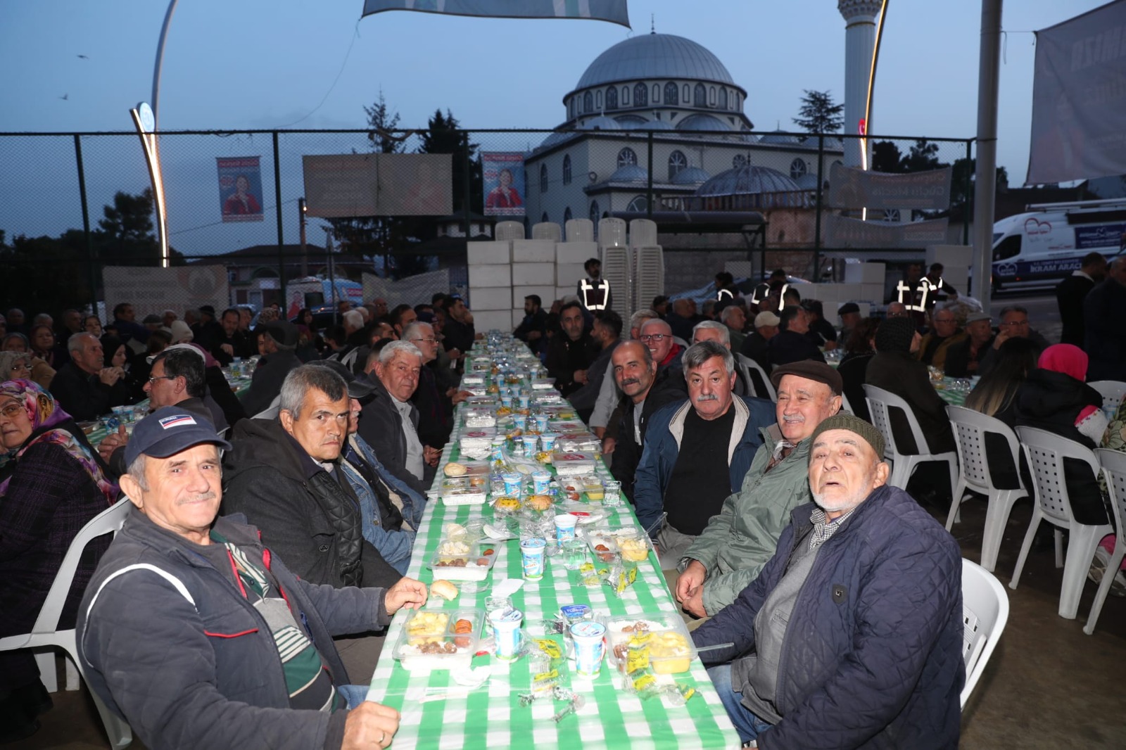 Akmeşeliler Hürriyet’i coşkuyla karşıladı (8)