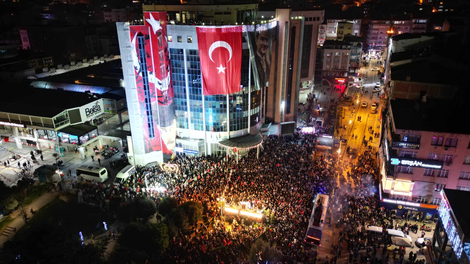 Başkan Hürriyet 400 bin İzmitlinin başkanıyım (13)