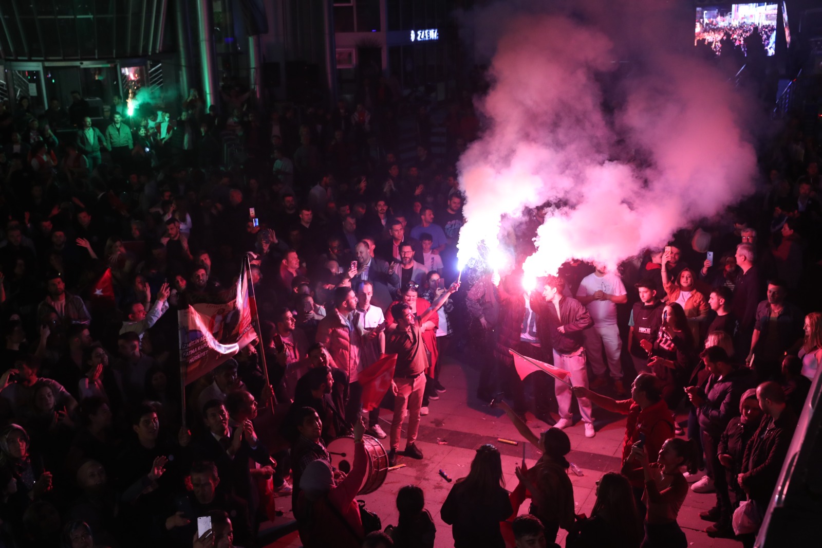 Başkan Hürriyet 400 bin İzmitlinin başkanıyım (16)