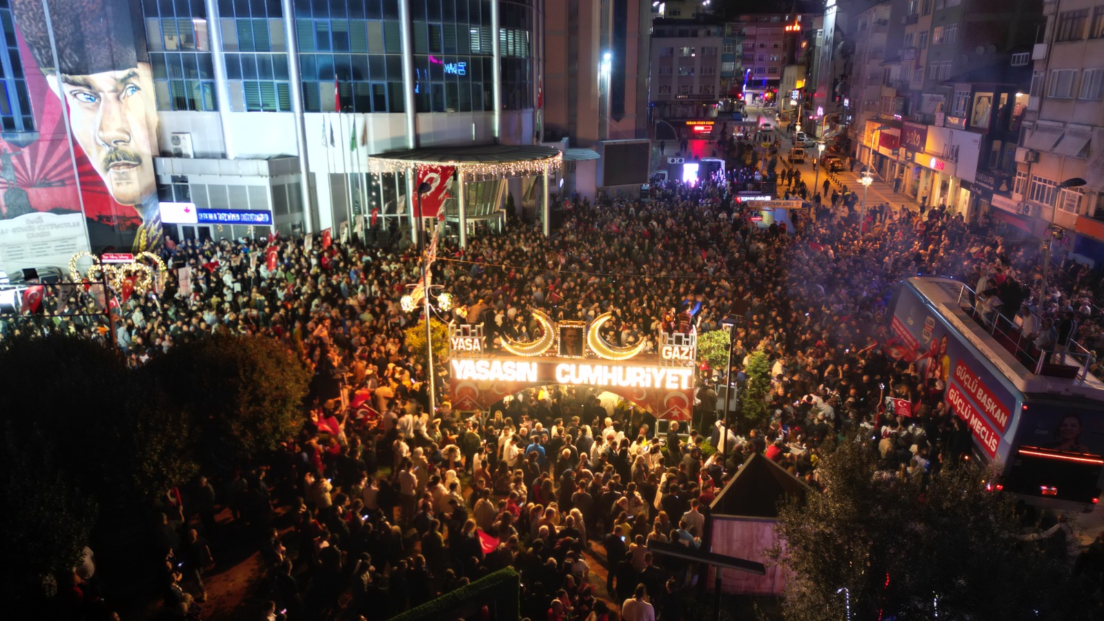 Başkan Hürriyet 400 bin İzmitlinin başkanıyım (2)