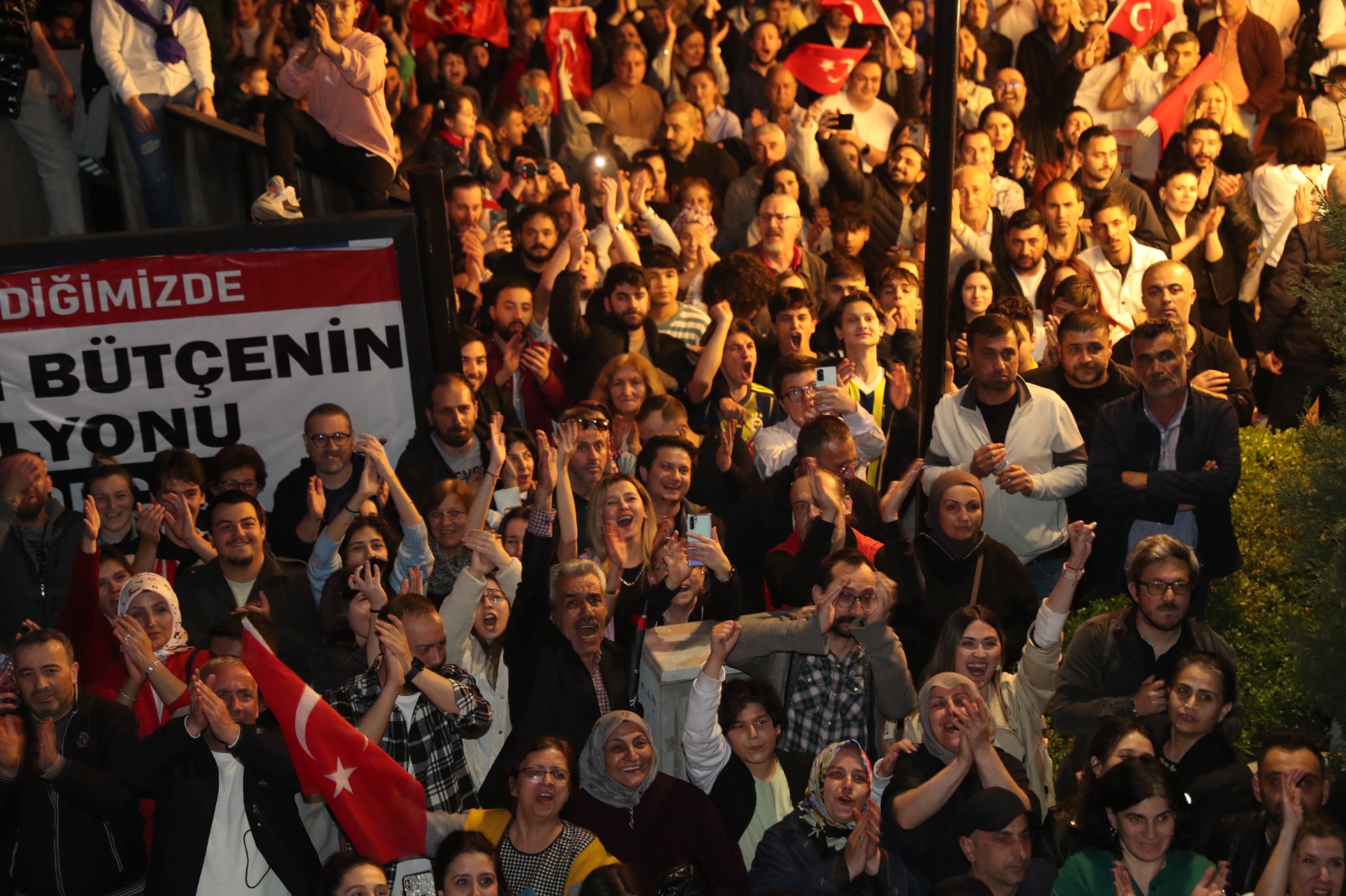 Başkan Hürriyet 400 bin İzmitlinin başkanıyım (25)