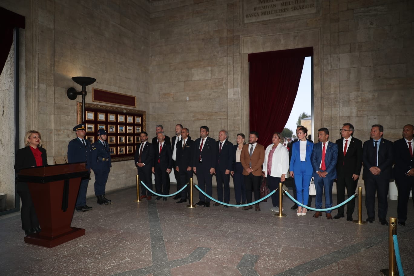 Başkan Hürriyet, Ata’nın huzuruna çıktı (9)