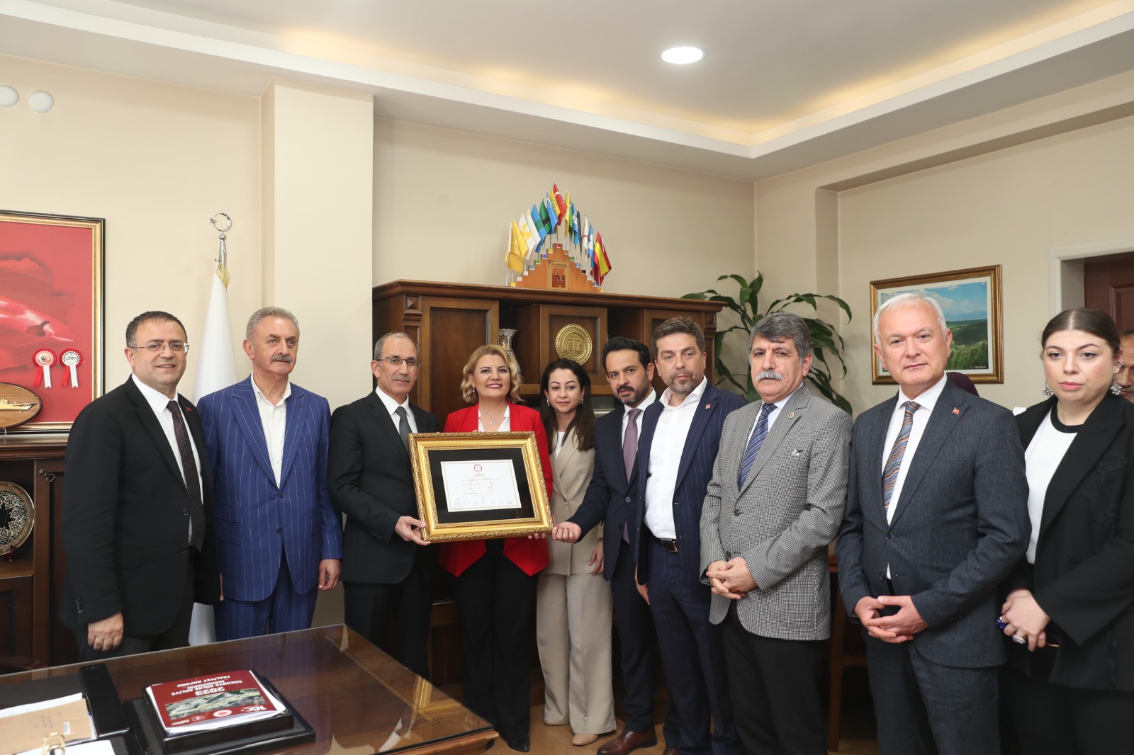Başkan Hürriyet Mazbatasını aldı (5)