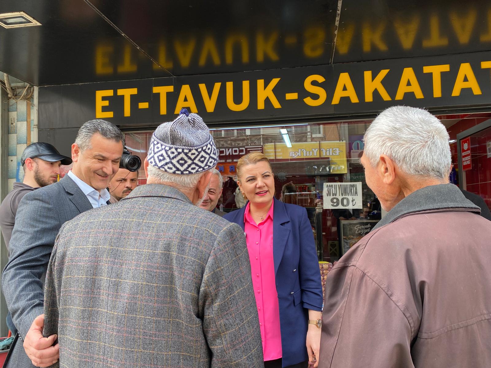 Baskan Hürriyet, Sirinevler bölge esnafini ziyaret etti (6)