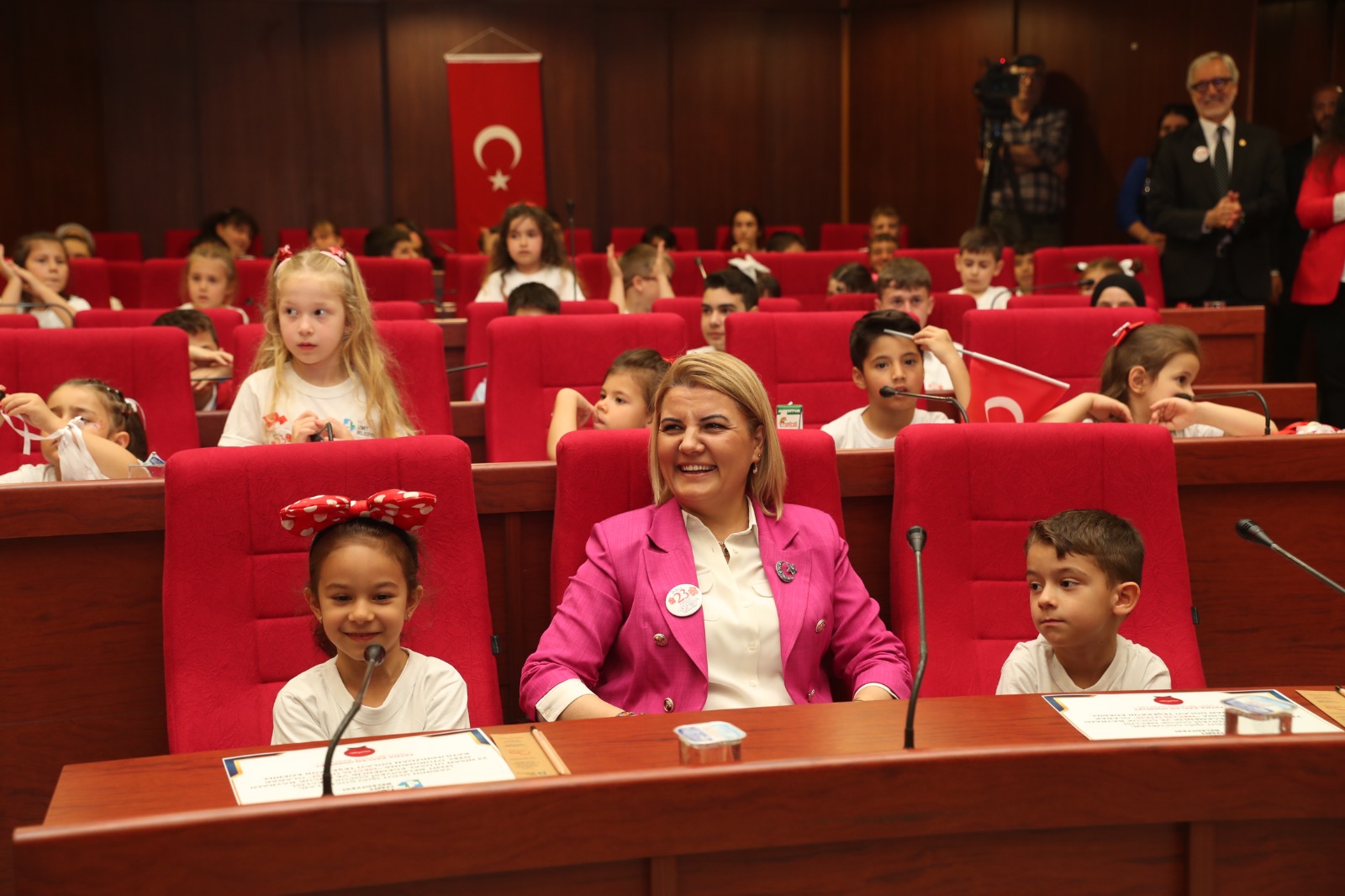 Çocuk Meclisi yoğun katılımla gerçekleştirildi (1)