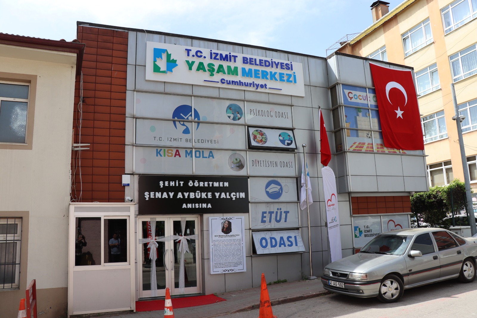 Cumhuriyet Yasam Merkezi