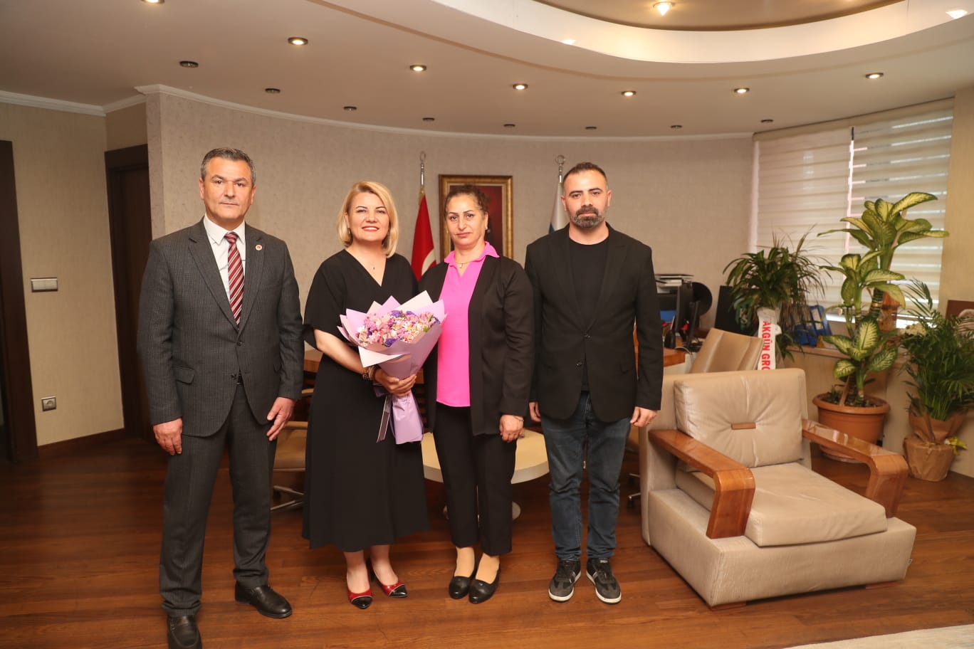 Hürriyet, kumpasi ortaya çikaran Tavsantepeli Çiçek Yildiz'a tesekkür etti (2)